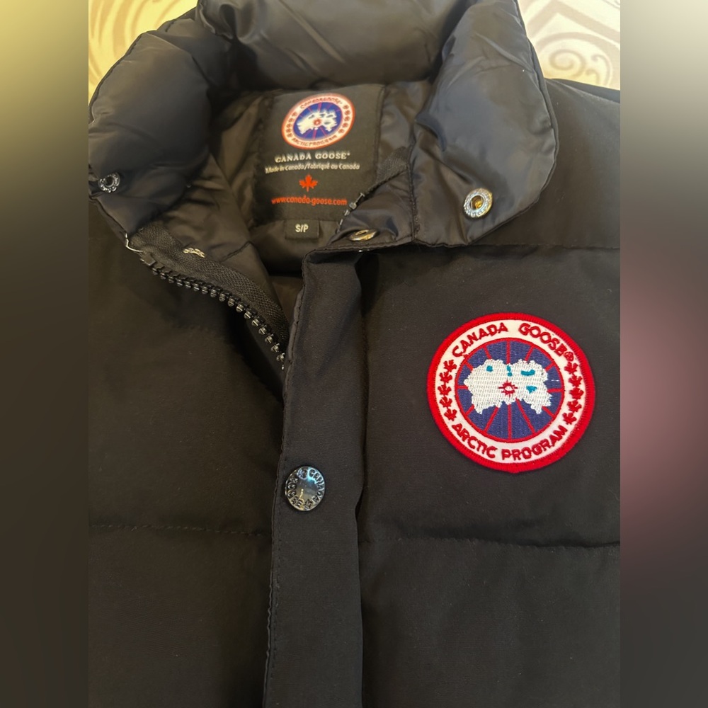 Canada Goose Black Vest S - Picture 5 of 11
